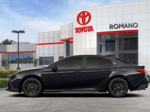 New 2026 Toyota Camry SE FWD image 4