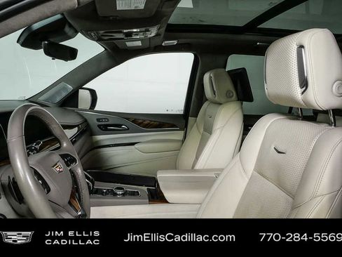 Used 2023 Cadillac Escalade Premium Luxury Platinum image 5