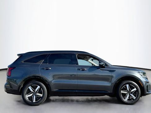 Used 2022 Kia Sorento S FWD image 8