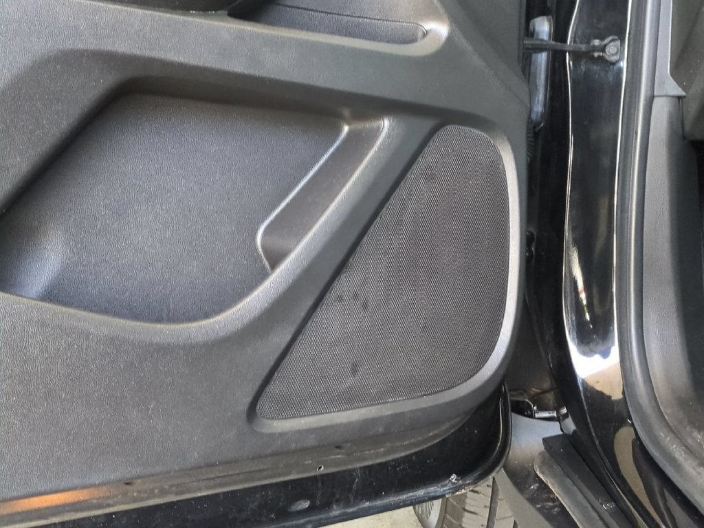 Used 2023 Chevrolet Traverse LT FWD image 26