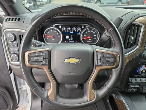 Used 2023 Chevrolet Silverado 2500 High Country image 16