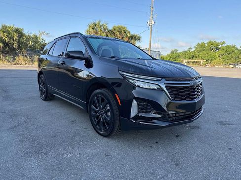 Used 2022 Chevrolet Equinox RS w/ LPO, Floor Liner Package AWD/4WD image 8