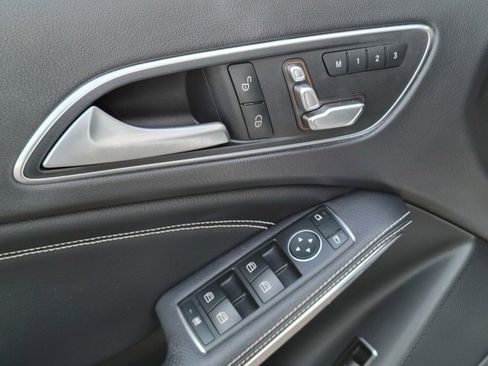 Used 2020 Mercedes-Benz GLA 250 4MATIC image 26