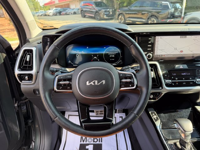 Certified 2023 Kia Sorento SX Prestige AWD/4WD image 14