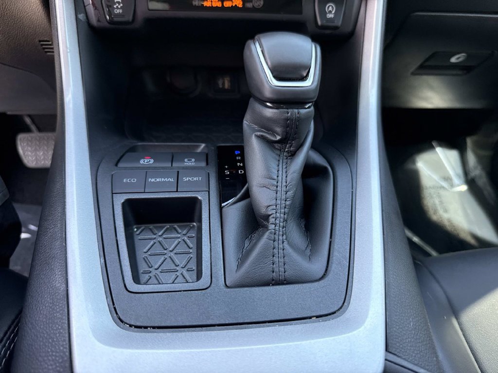 Used 2025 Toyota RAV4 XLE Premium FWD image 33