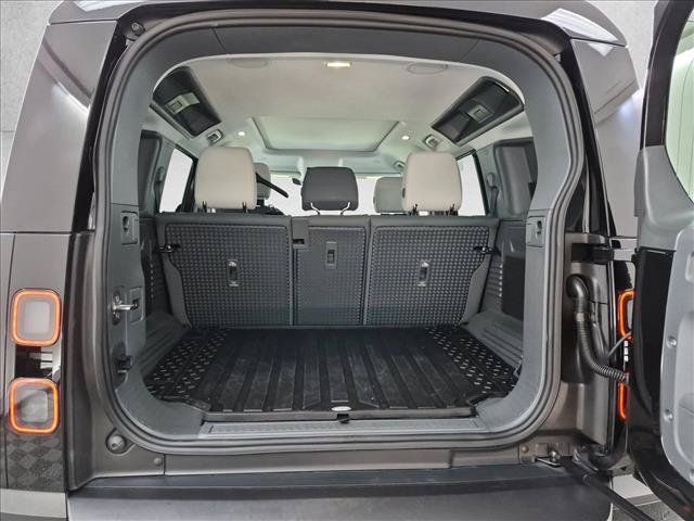 Certified 2026 Land Rover Defender 110 X-Dynamic SE AWD/4WD image 6