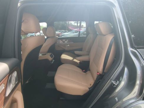 Used 2026 Mercedes-Benz GLS 450 4MATIC image 5
