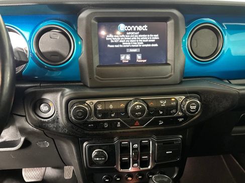 Used 2020 Jeep Wrangler Unlimited Sport AWD/4WD image 18