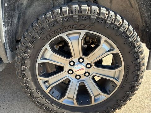 Used 2016 GMC Sierra 1500 Denali w/ Denali Ultimate Package AWD/4WD image 21