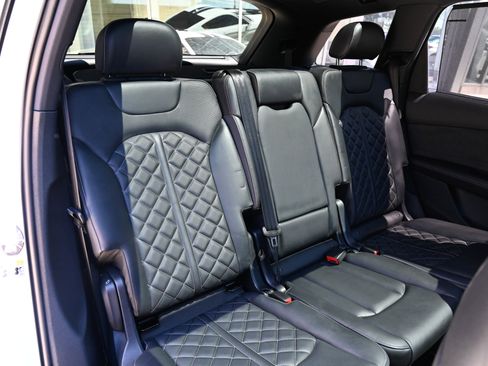 Used 2025 Audi SQ7 Premium Plus AWD/4WD image 54