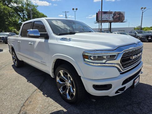 Used 2019 RAM 1500 Limited AWD/4WD image 3