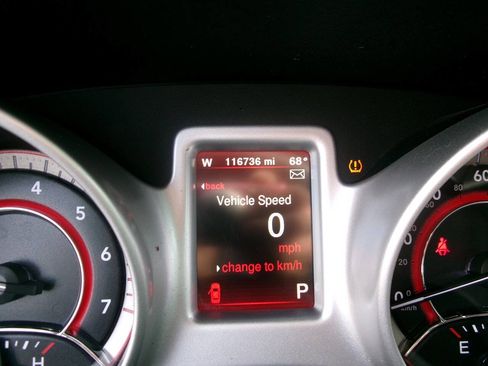 Used 2019 Dodge Journey SE FWD image 15