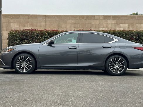 Certified 2022 Lexus ES 350 w/ Premium Package image 7