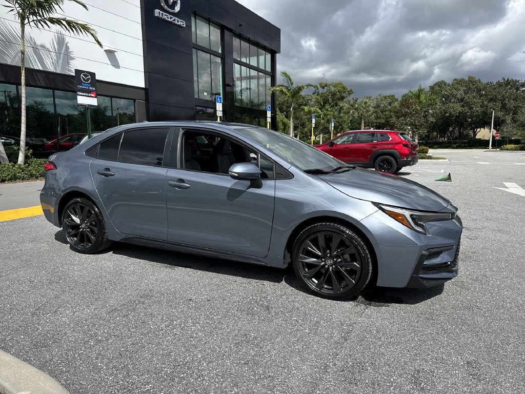 Used 2024 Toyota Corolla SE FWD image 6