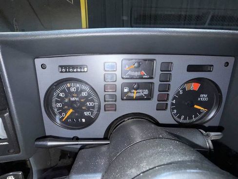 Used 1988 Pontiac Fiero GT image 35