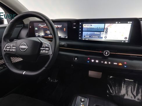 Used 2025 Nissan Ariya AWD image 24