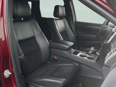 Used 2018 Jeep Grand Cherokee Altitude AWD/4WD image 26