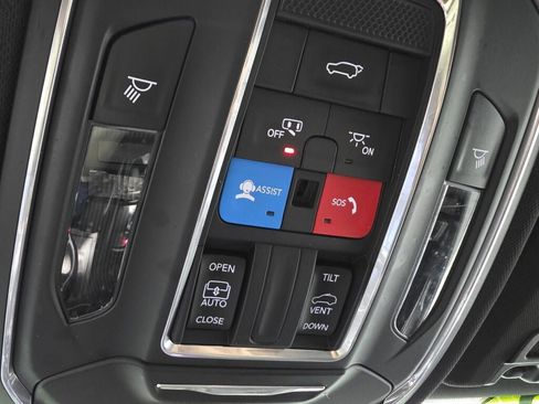 Used 2022 Jeep Grand Cherokee L Laredo AWD/4WD image 19