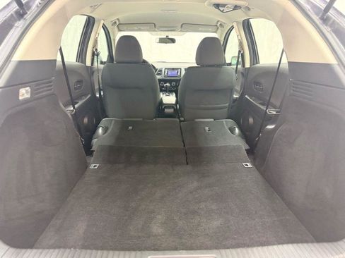 Used 2019 Honda HR-V LX image 24