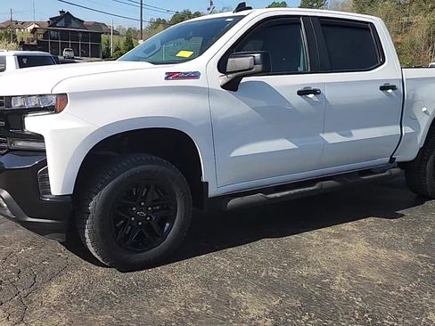 Used 2021 Chevrolet Silverado 1500 LT Trail Boss w/ Bed Protection Package image 3