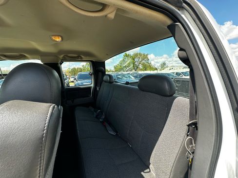 Used 2005 Chevrolet Silverado 1500 W/T image 29