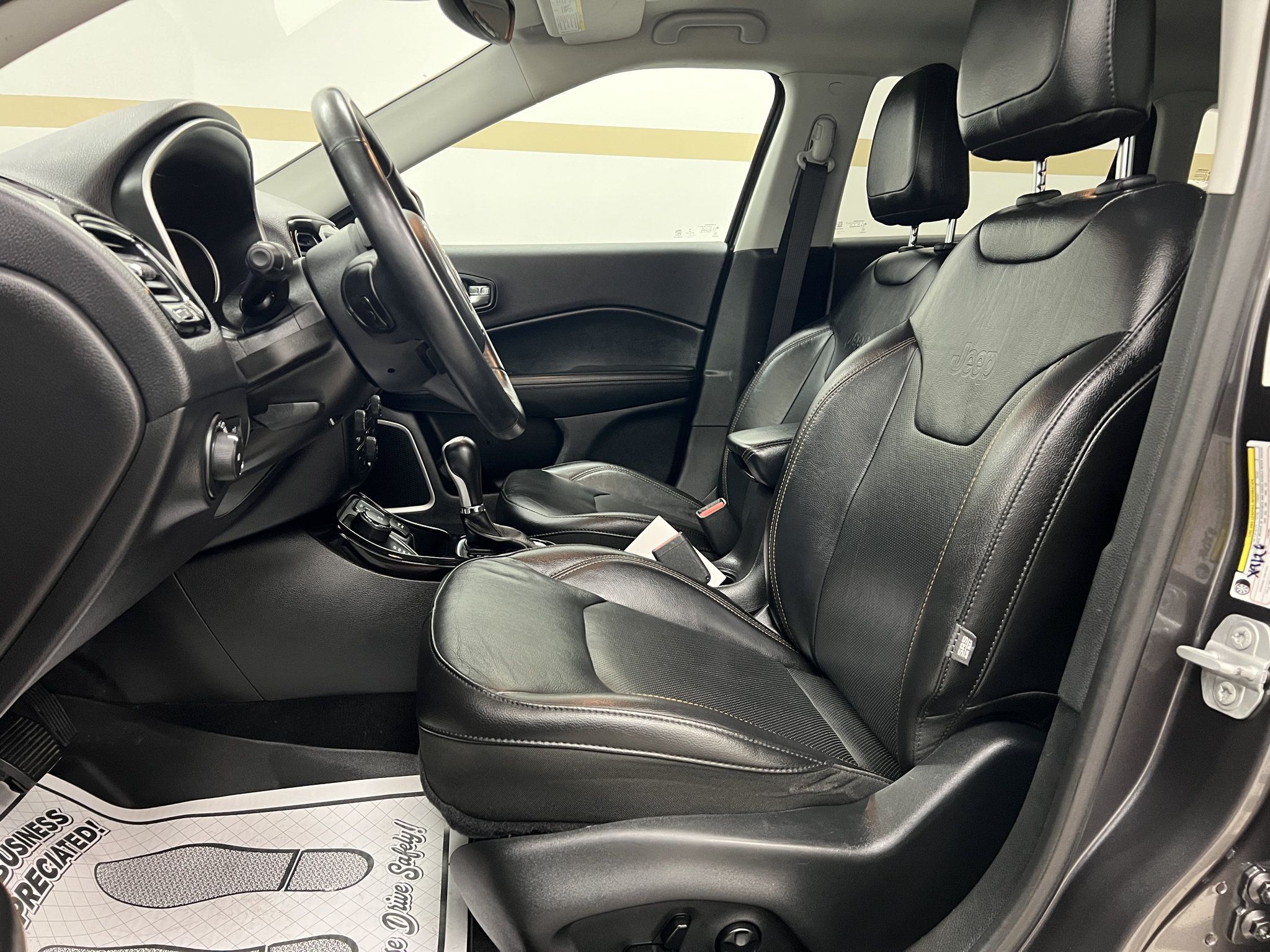 Used 2019 Jeep Compass Limited w/ Safety & Security Group AWD/4WD image 7