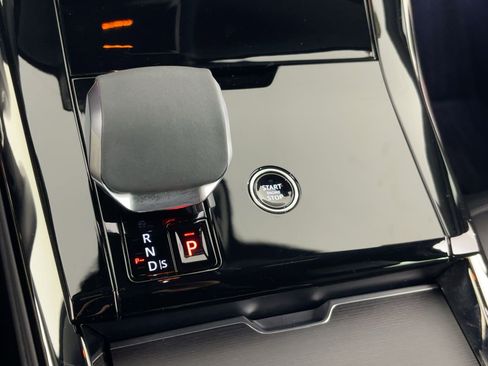 Used 2024 Land Rover Range Rover Sport Dynamic SE image 16