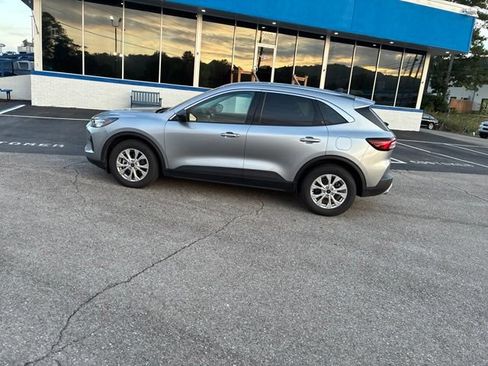 Used 2024 Ford Escape Active FWD image 17