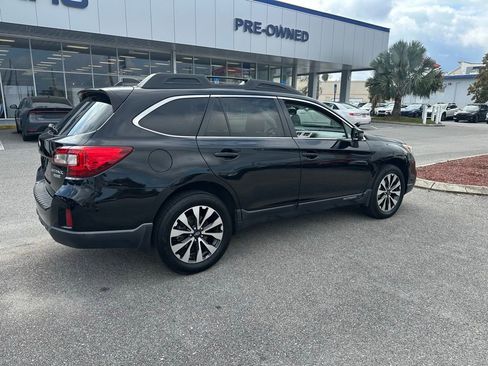 Used 2017 Subaru Outback 2.5i Limited w/ Popular Package #5 image 4