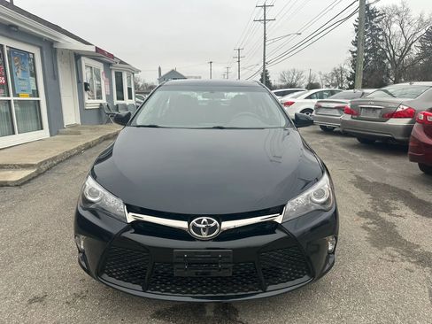 Used 2016 Toyota Camry SE image 6