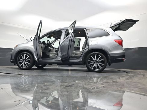 Certified 2019 Honda Pilot Touring image 41