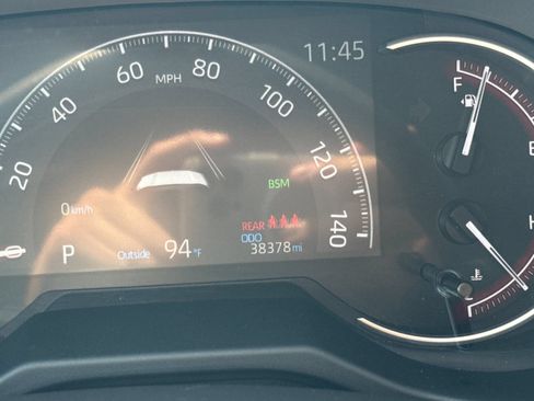 Used 2025 Toyota RAV4 XLE FWD image 19