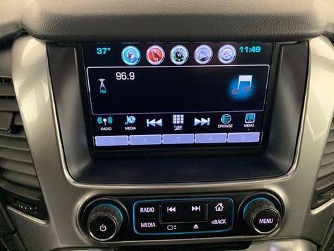 Used 2019 Chevrolet Suburban LT image 9