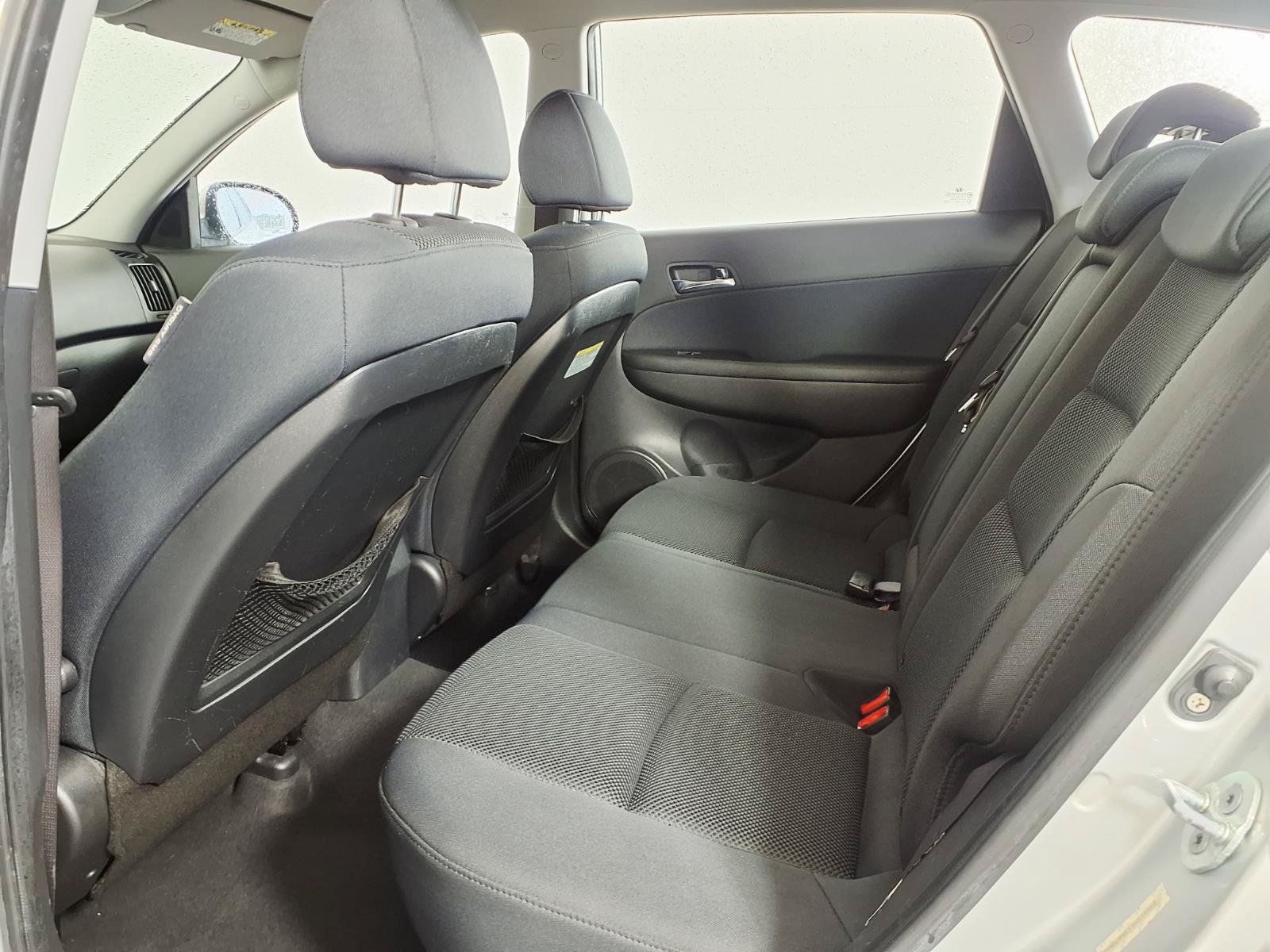 Used 2009 Hyundai Elantra FWD image 12