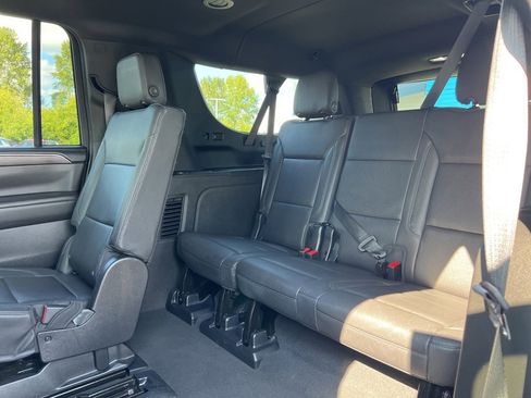 Used 2023 Chevrolet Suburban LT image 52