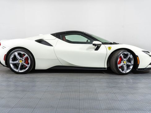 Certified 2025 Ferrari SF90 Spider image 38