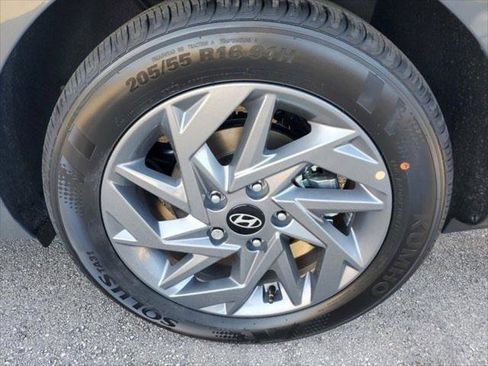 New 2024 Hyundai Elantra Blue image 6