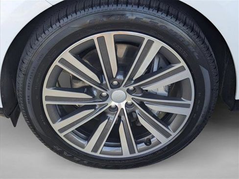 Certified 2023 Land Rover Range Rover Long Wheelbase SE AWD/4WD image 26