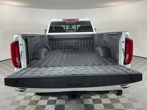 Used 2023 GMC Sierra 3500 AT4 w/ AT4 Premium Plus Package image 7