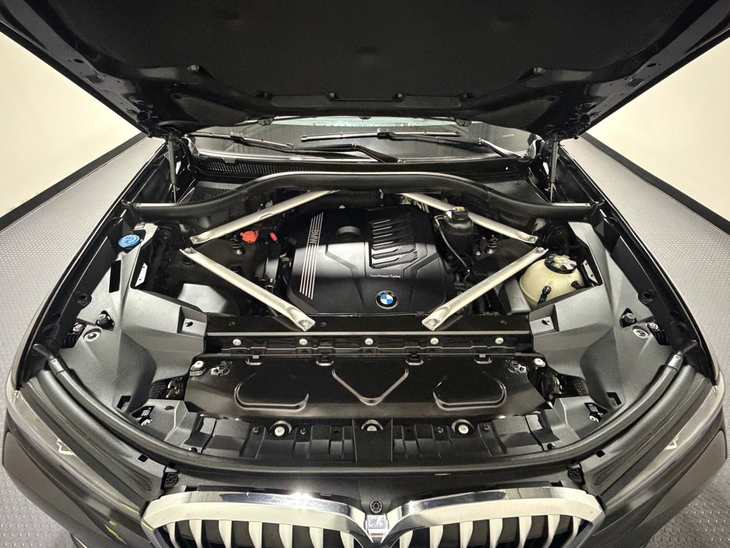 Used 2020 BMW X7 xDrive40i w/ Premium Package AWD/4WD image 18