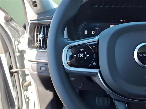 New 2026 Volvo XC90 B6 Plus w/ Protection Package Premier AWD/4WD image 20