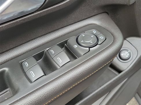 Used 2018 GMC Terrain SLT w/ LPO, Cargo Package image 21