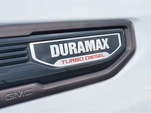 Certified 2024 GMC Sierra 1500 AT4X image 5