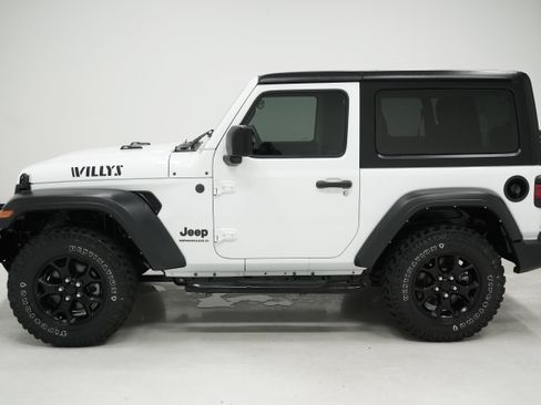 Used 2023 Jeep Wrangler Sport AWD/4WD image 7