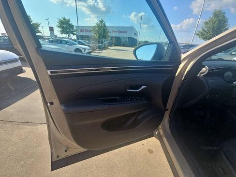 Used 2023 Hyundai Santa Cruz SEL w/ Activity Package FWD image 11