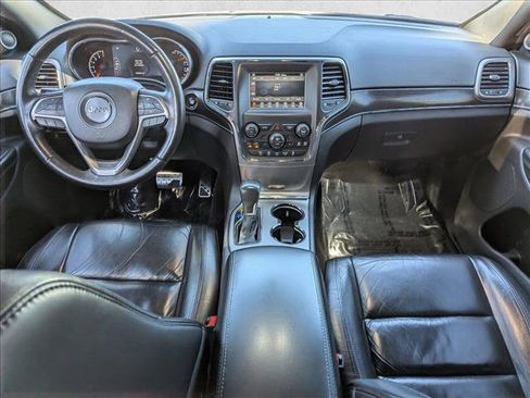 Used 2018 Jeep Grand Cherokee Limited image 17