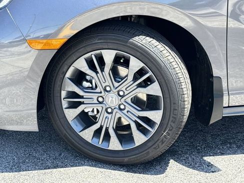 New 2026 Honda Odyssey Touring image 39