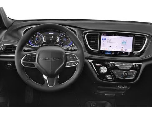 Used 2025 Chrysler Pacifica Select FWD image 9