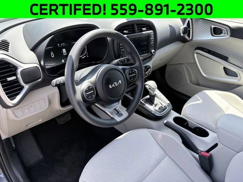 Certified 2025 Kia Soul LX w/ LX Technology Package FWD image 7
