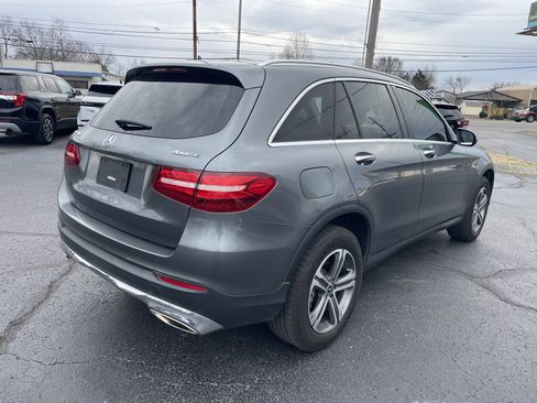 Used 2018 Mercedes-Benz GLC 300 GLC 300 4MATIC SUV AWD w/ Premium Package image 4